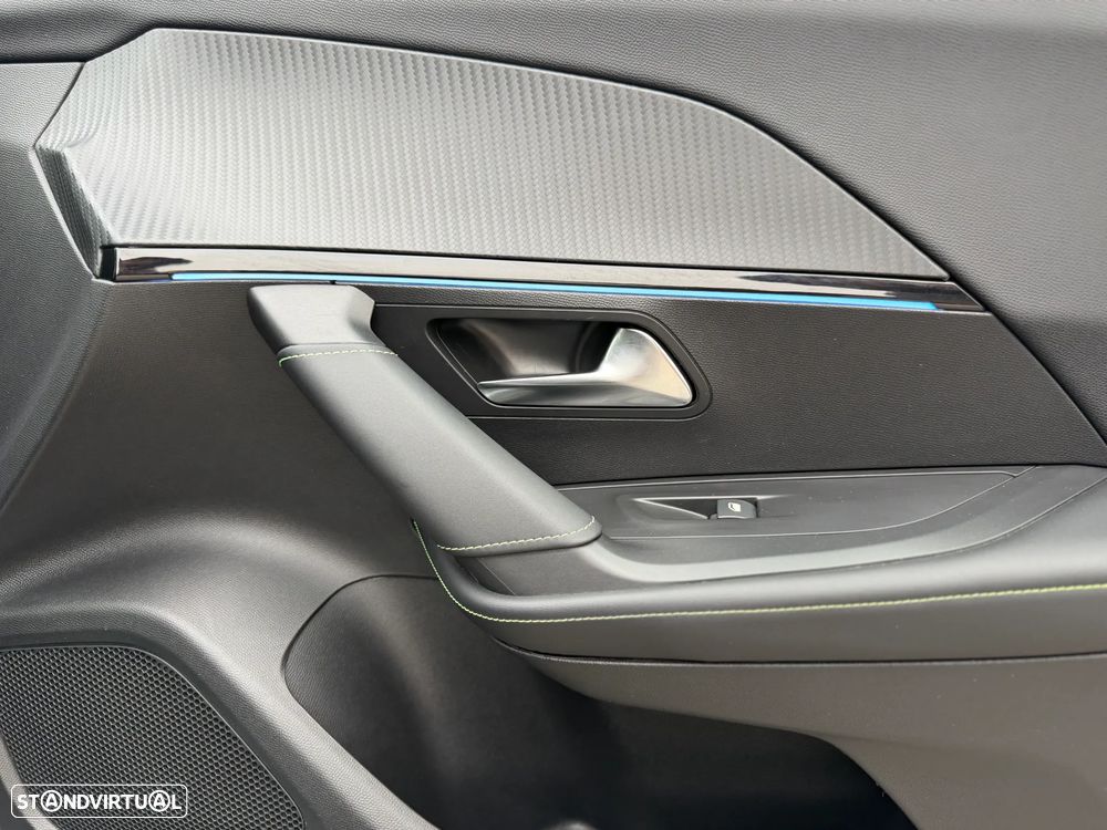 Peugeot e-2008 54 kWh GT - 22