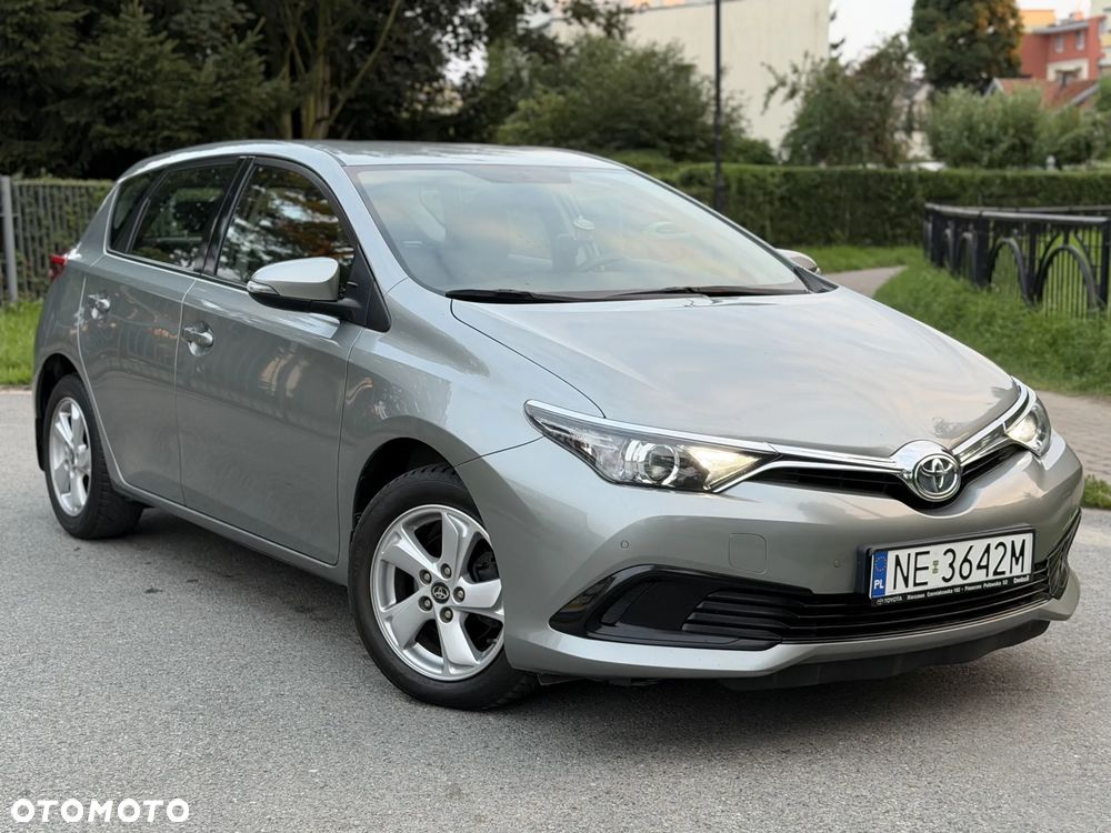 Toyota Auris - 18