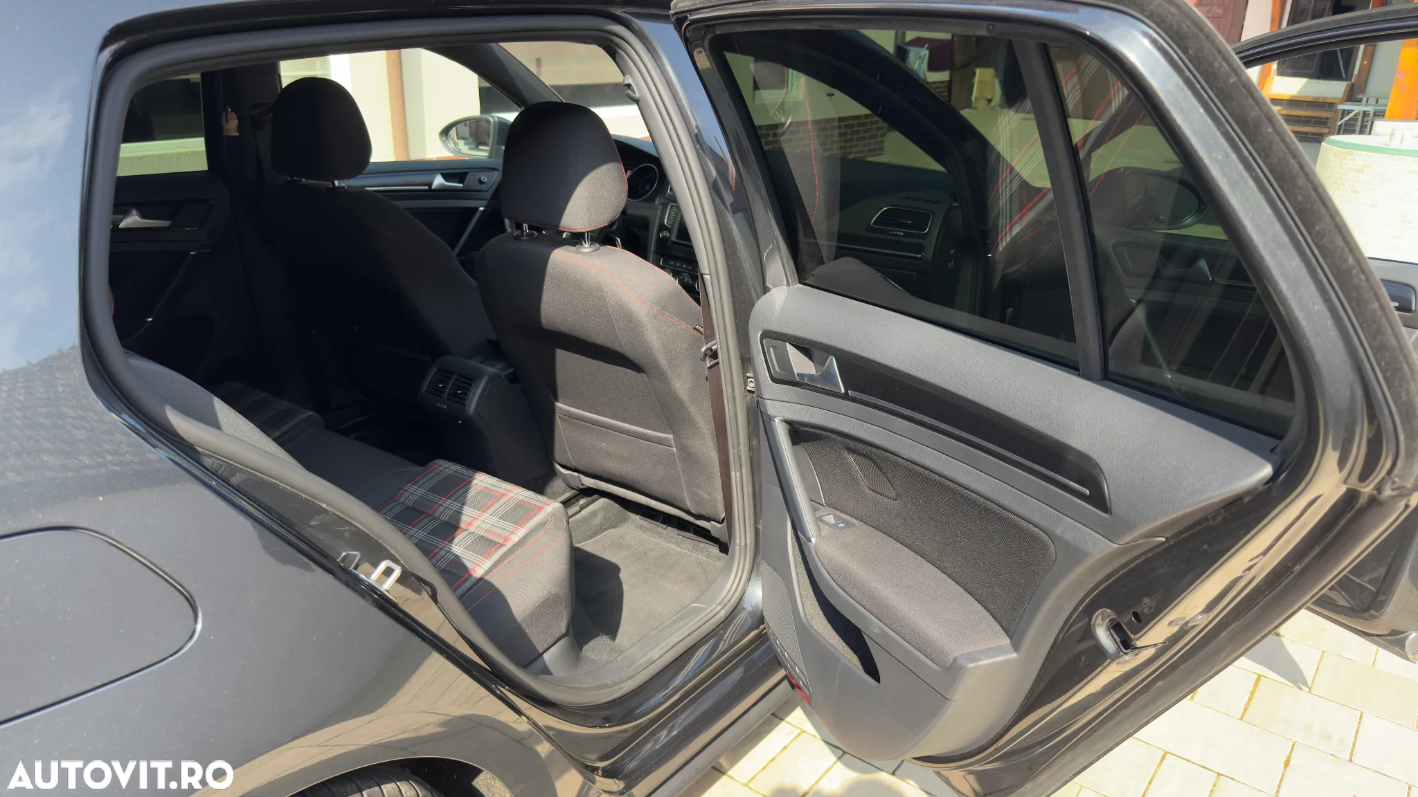 Volkswagen Golf 2.0 TSI BMT GTI Performance - 31
