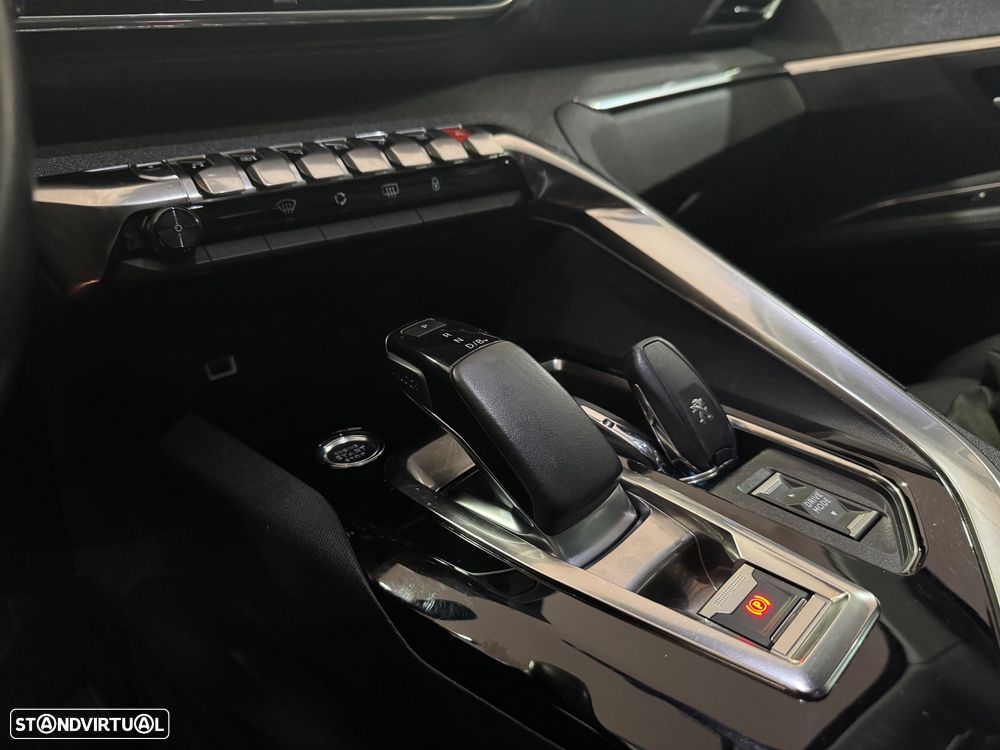 Peugeot 3008 Plug-In Hybrid 225 e-EAT8 Allure Pack - 16