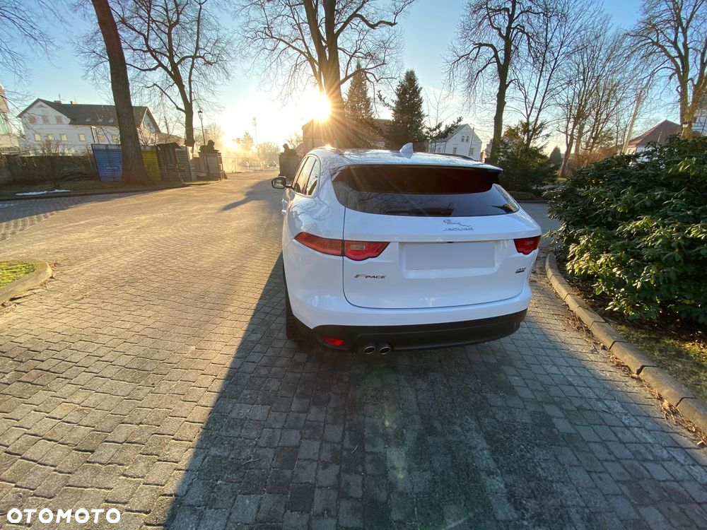 Jaguar F-Pace 2.0 i4D AWD Prestige - 25