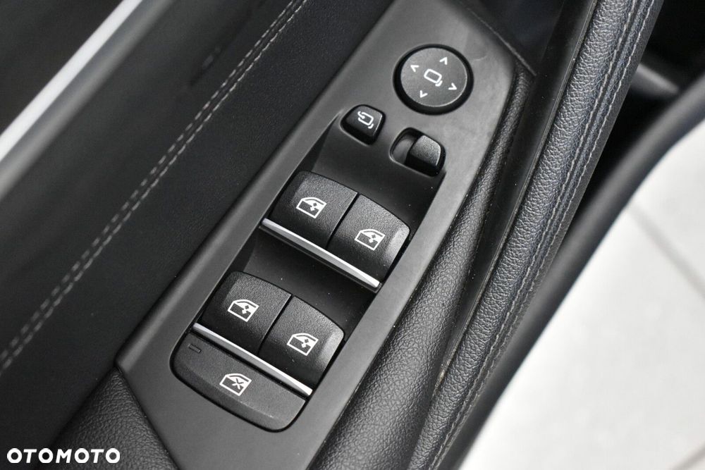 BMW Seria 5 520d xDrive mHEV M Sport sport - 8