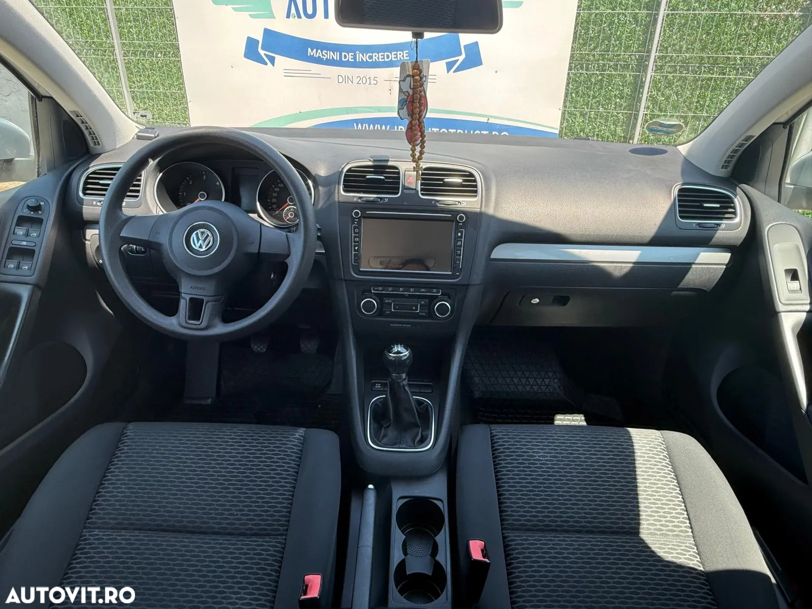 Volkswagen Golf 1.6 TDI BlueMotion Technology DPF Comfortline - 4