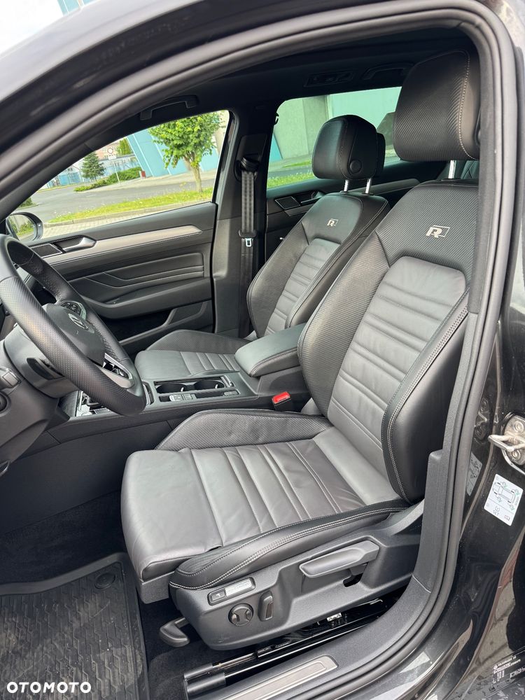 Volkswagen Passat - 13