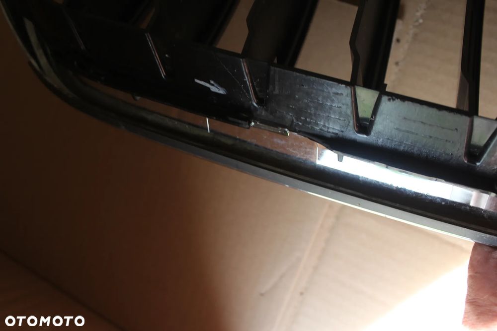 ATRAPA GRILL BMW G30 G31 LCI 9464210  2022 - 19