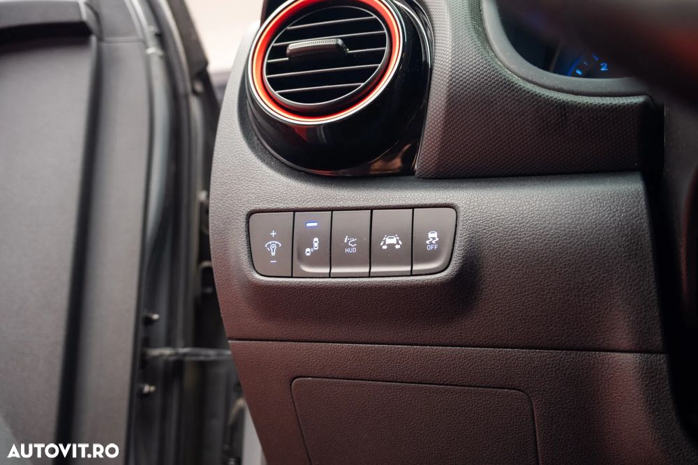 Hyundai KONA - 25