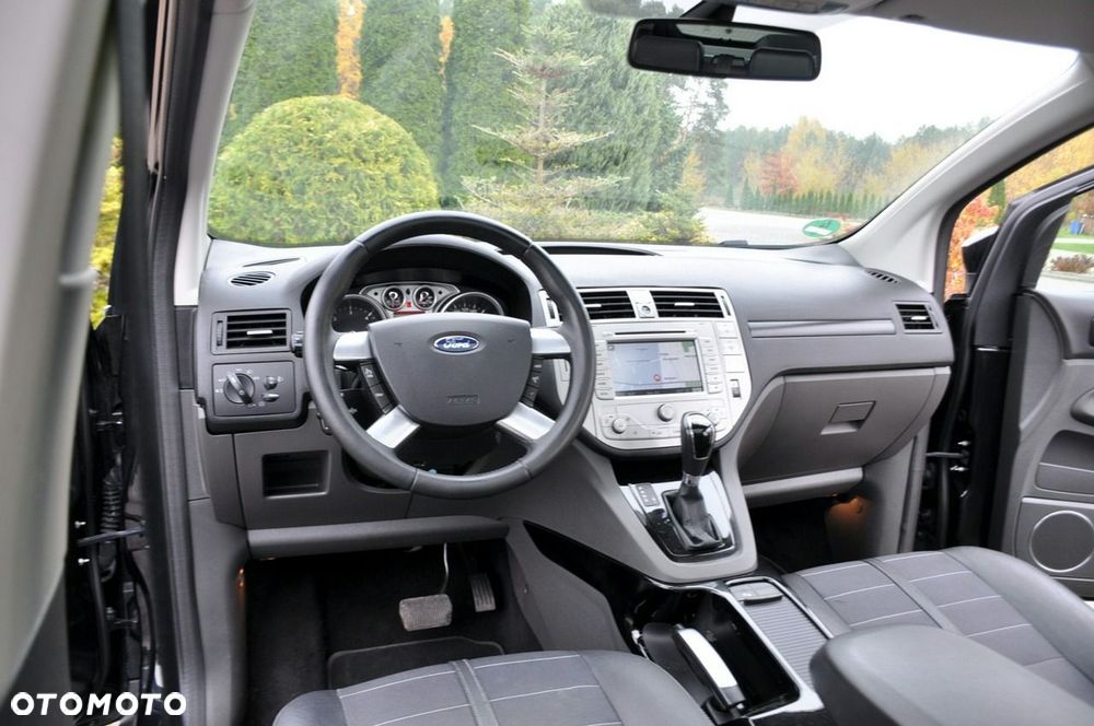 Ford Kuga - 28