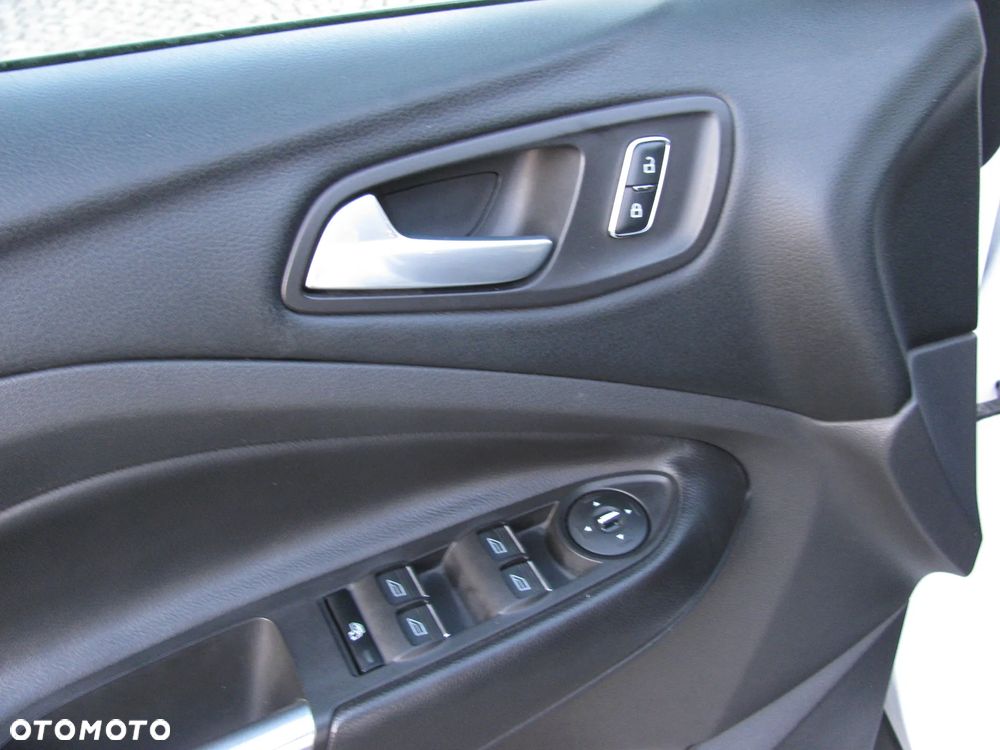 Ford Kuga 2.0 TDCi 2x4 SYNC - 23