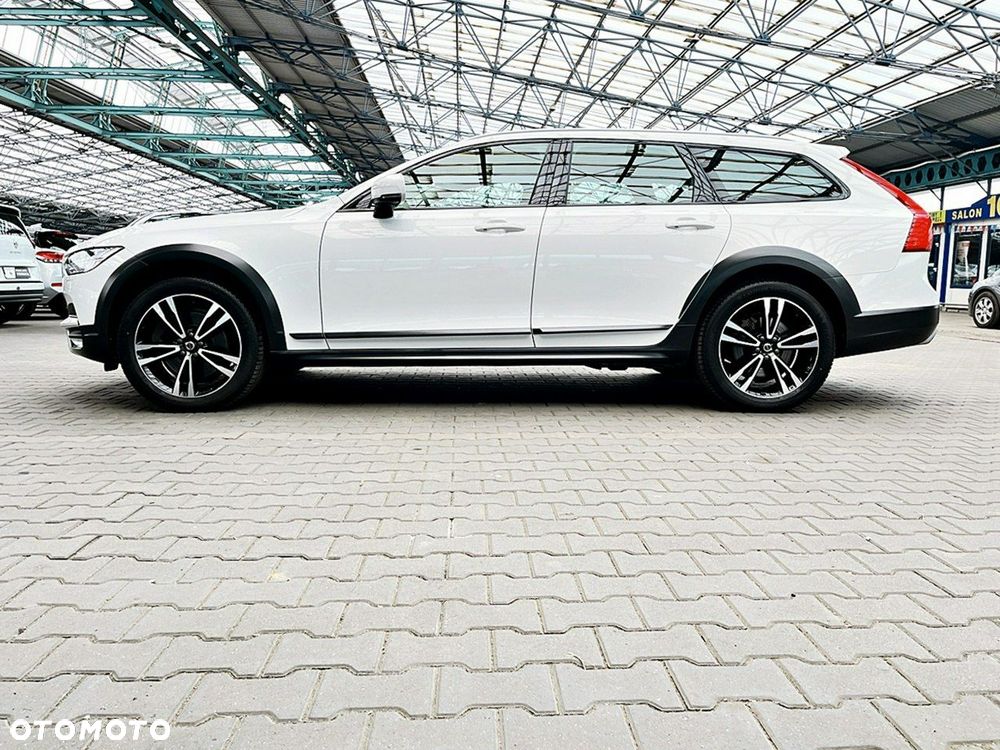 Volvo V90 Cross Country - 7