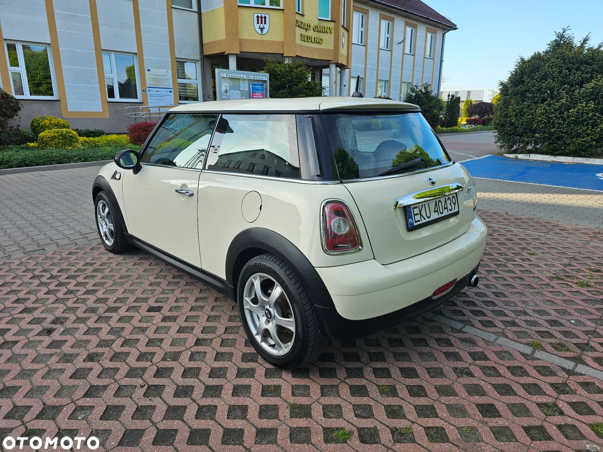 MINI ONE Standard - 2