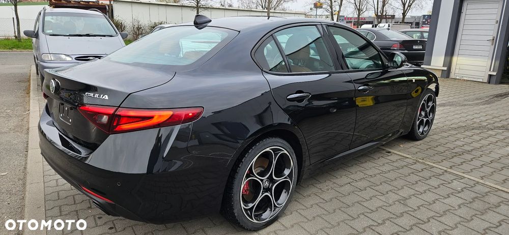 Alfa Romeo Giulia 2.0 Turbo TI Q4 - 14