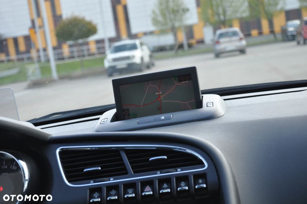 Peugeot 3008 HDi 160 Automatik Allure - 31
