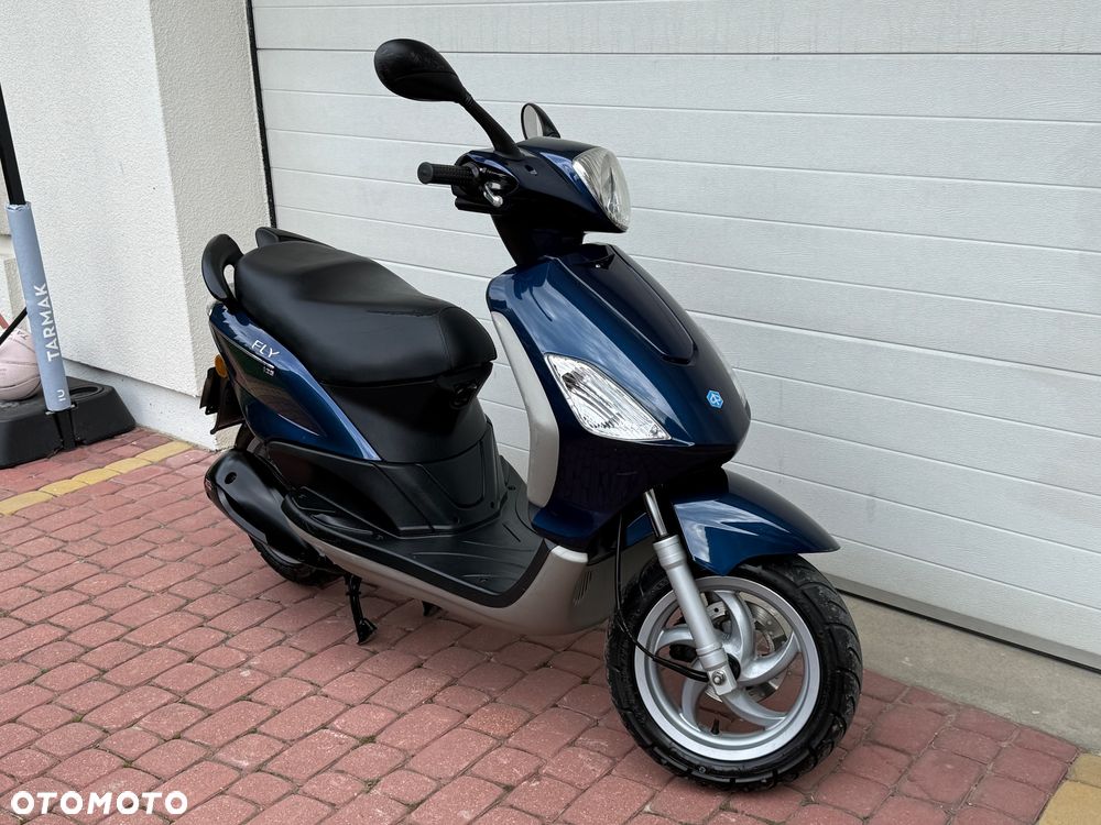 Piaggio FLY - 10