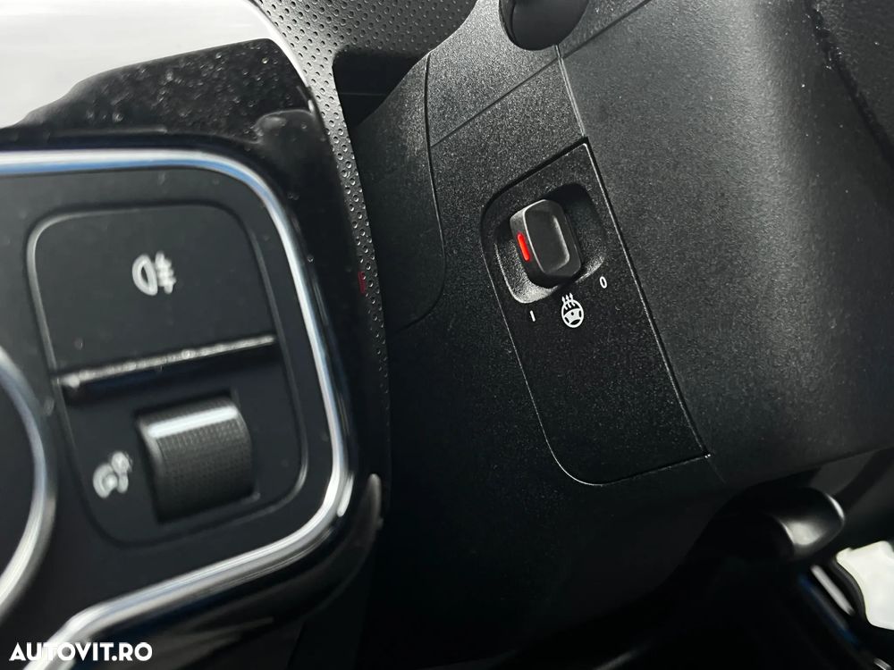 Mercedes-Benz A 250 e 8G-DCT - 19