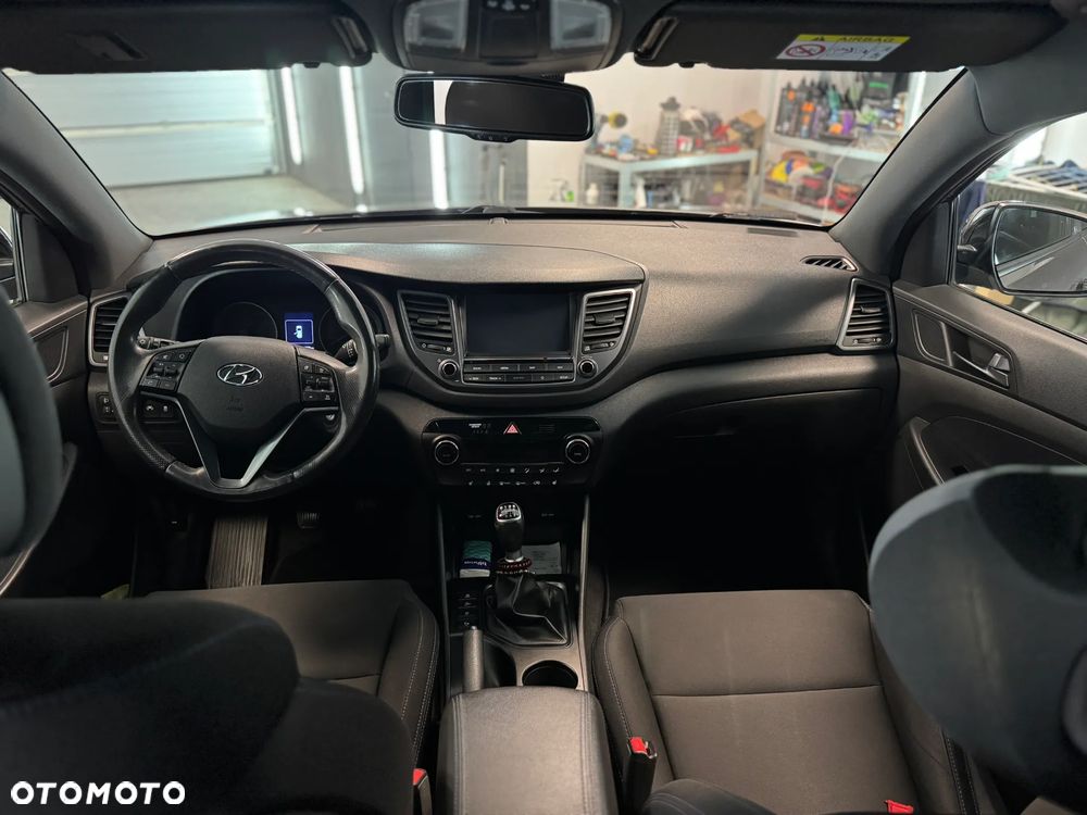 Hyundai Tucson 1.6 GDI BlueDrive GO 2WD - 18