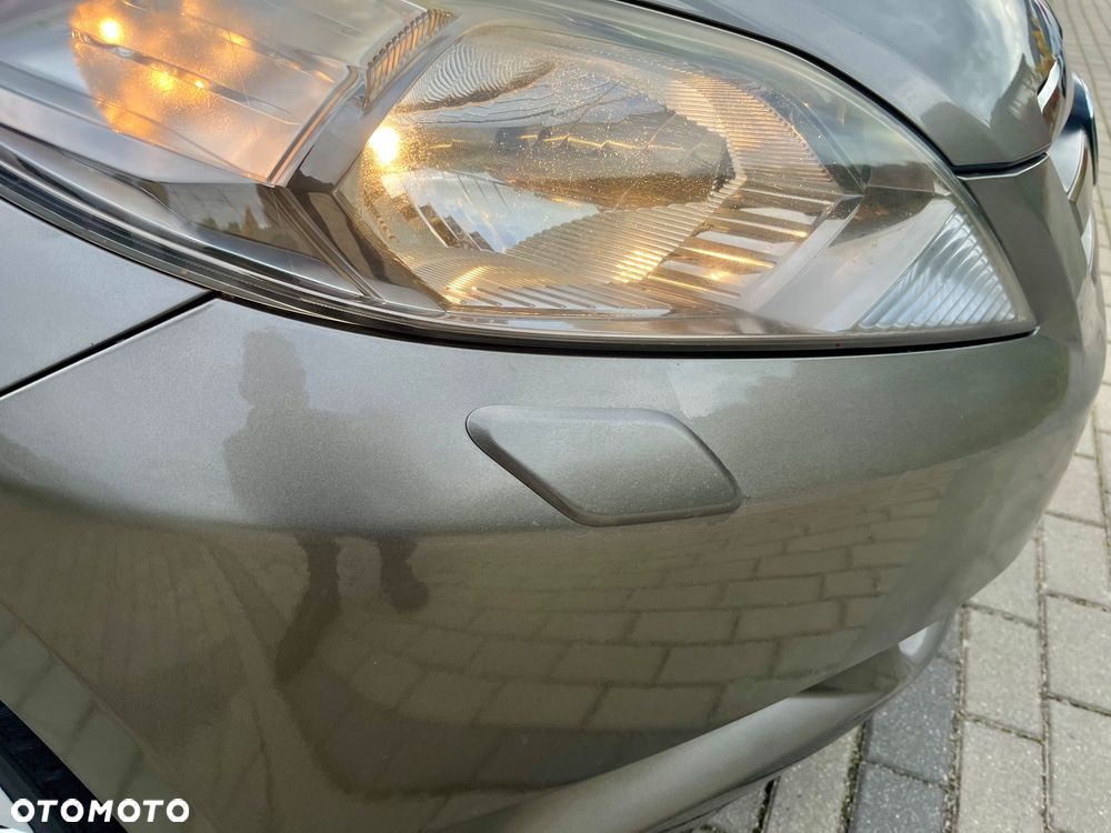Honda FR-V - 26