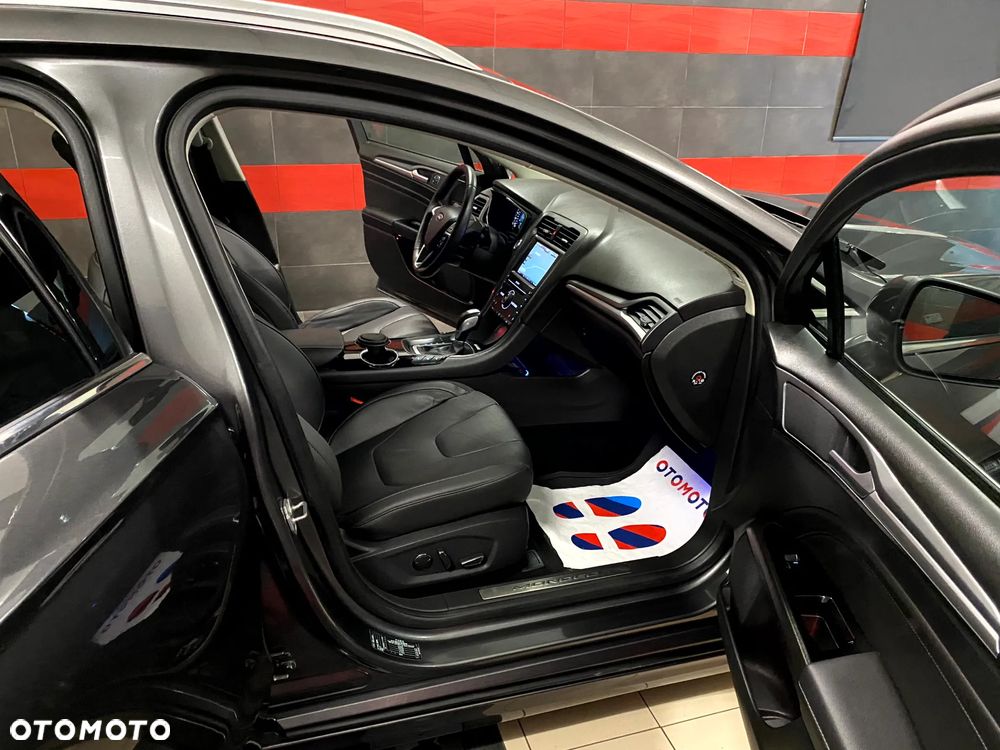 Ford Mondeo 2.0 TDCi Titanium PowerShift - 24