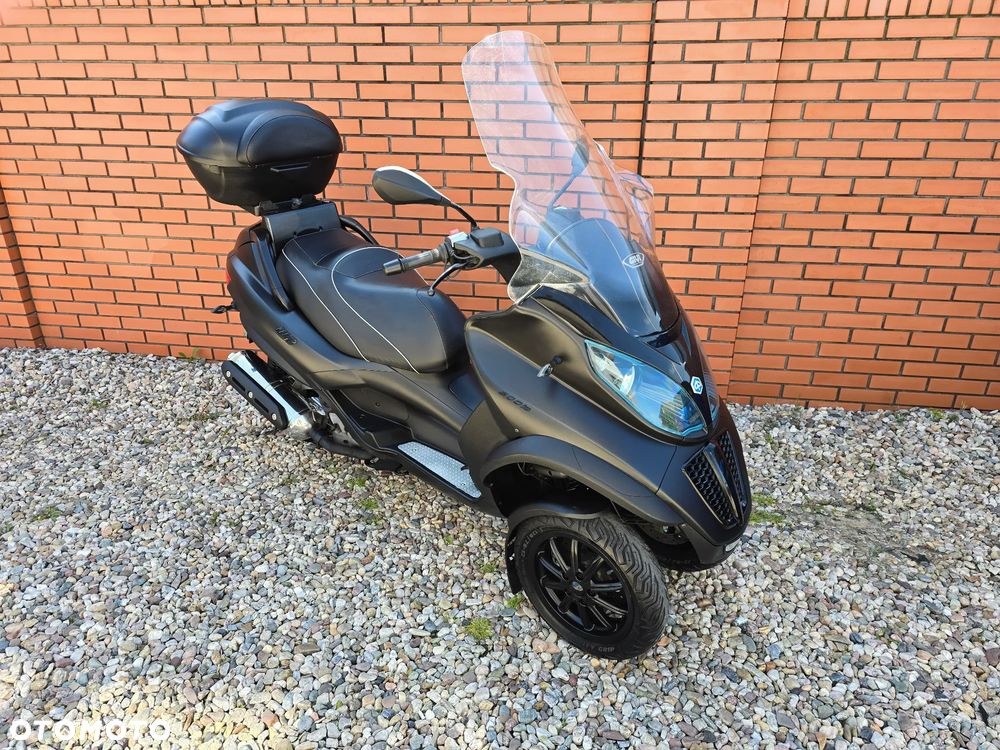 Piaggio MP-3 - 6
