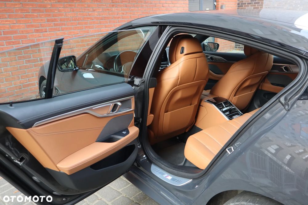 BMW Seria 8 840d xDrive mHEV - 15