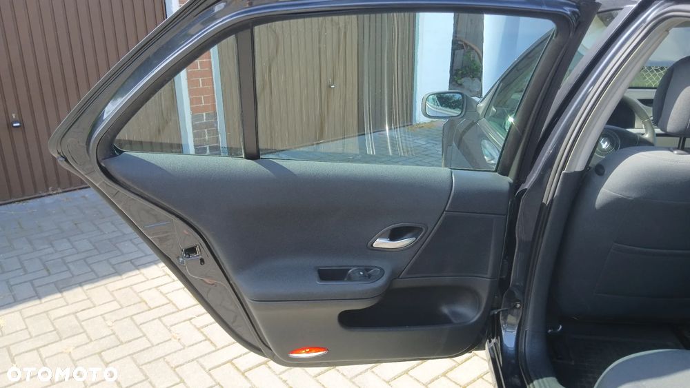 Renault Laguna 1.9 dCi FAP Emotion - 21