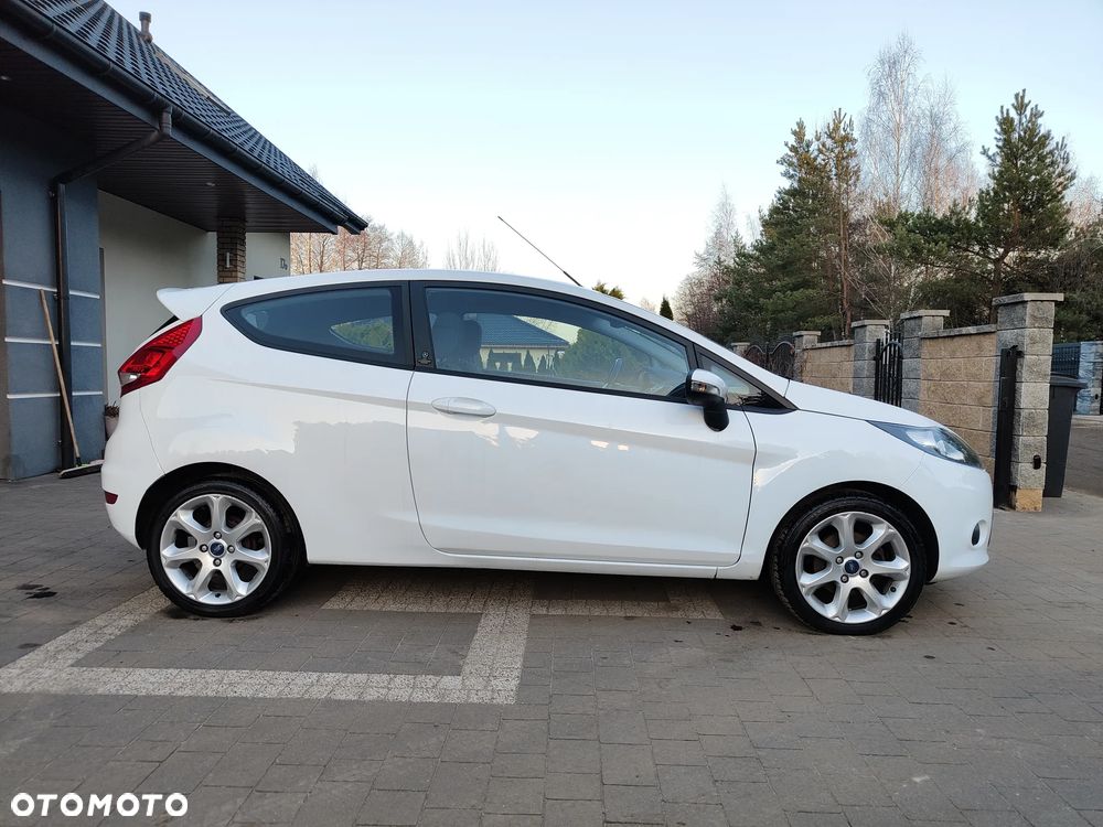 Ford Fiesta 1.25 Champions Edition - 33