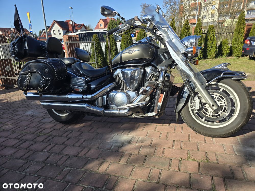 Suzuki Intruder - 1