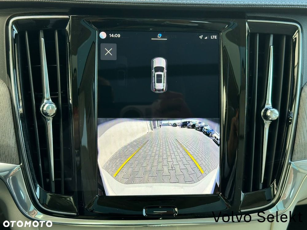 Volvo V90 Cross Country - 31