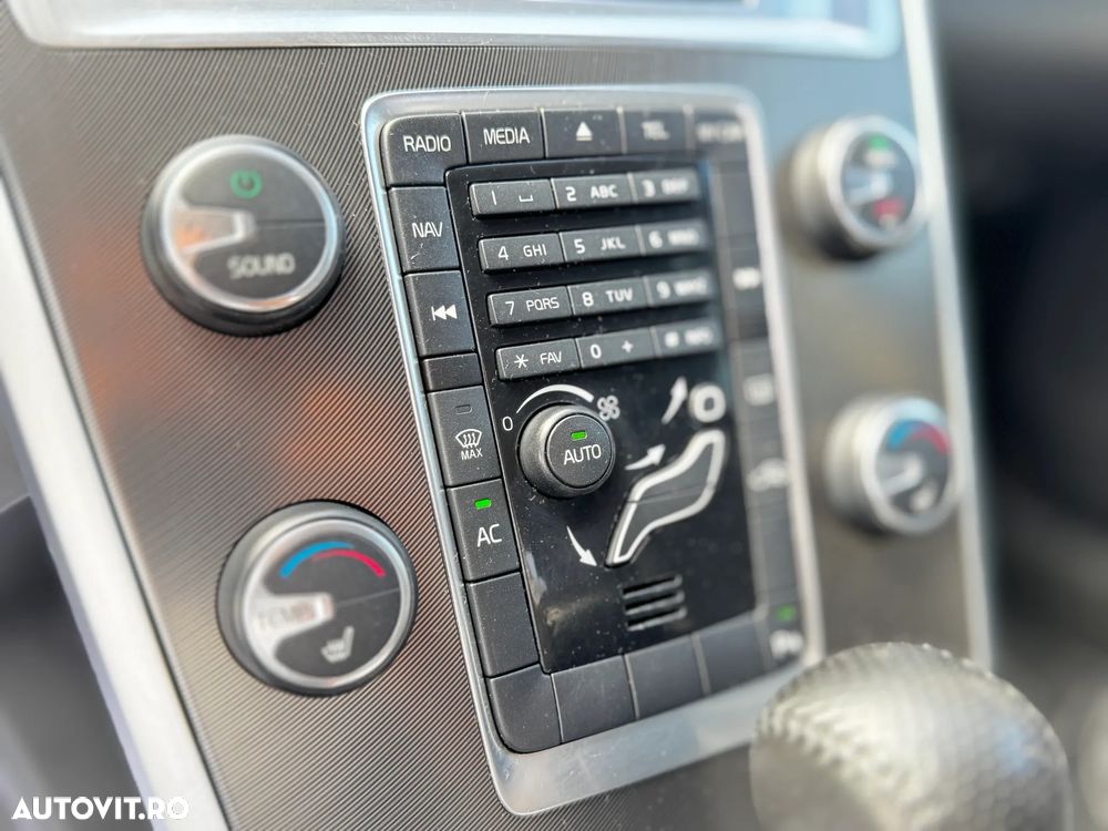 Volvo XC 60 D4 Rdesign - 28