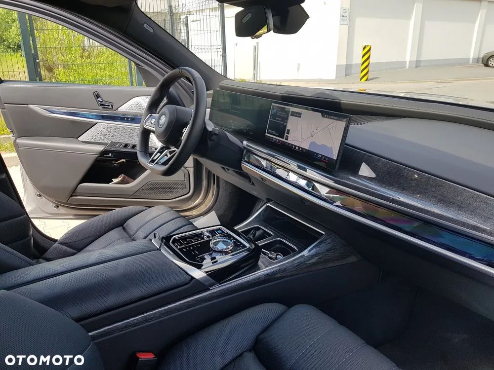 BMW i7 105.7kWh xDrive60 M Sport - 20