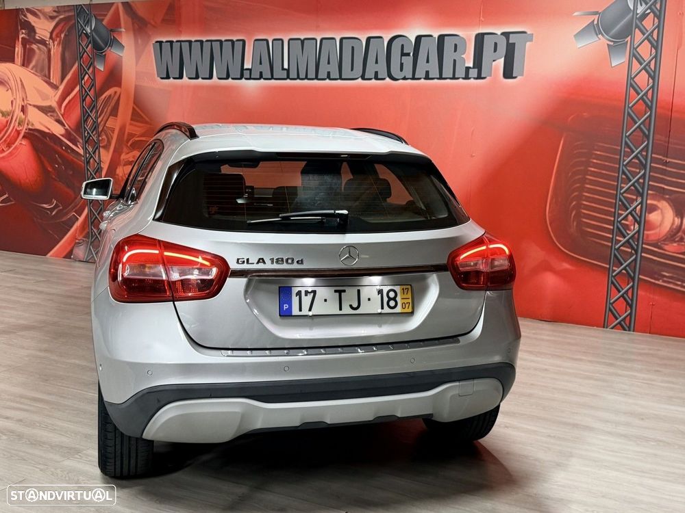 Mercedes-Benz GLA 180 CDI Style - 4