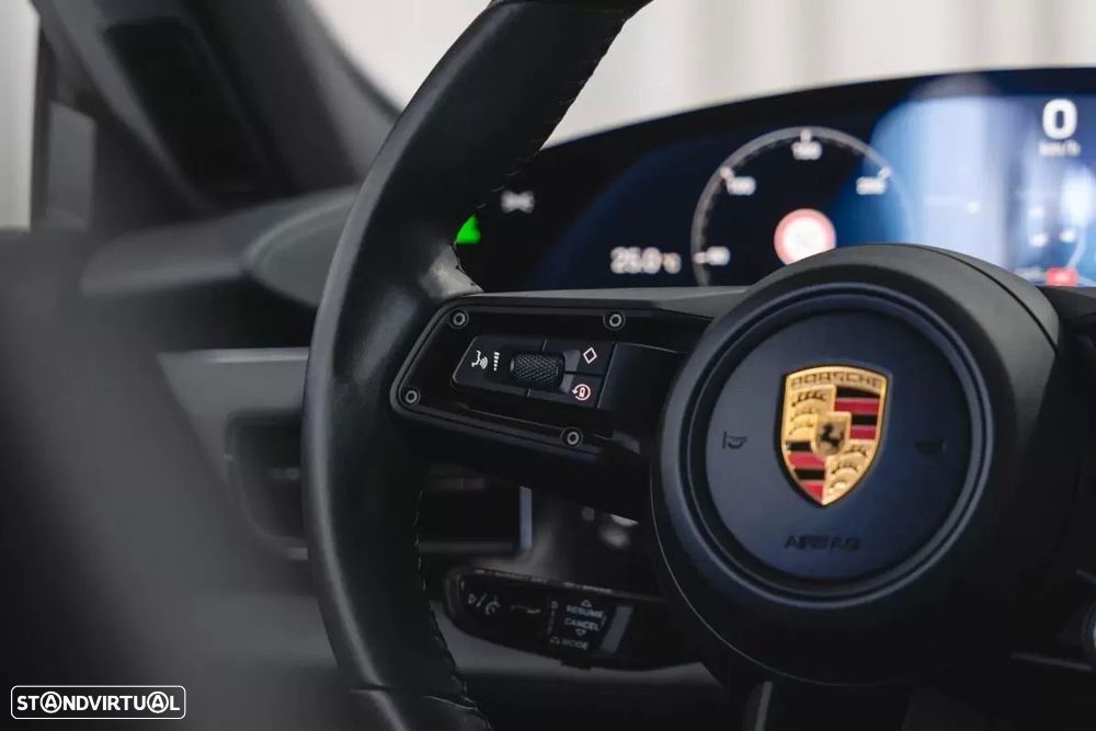 Porsche Taycan 4S - 49