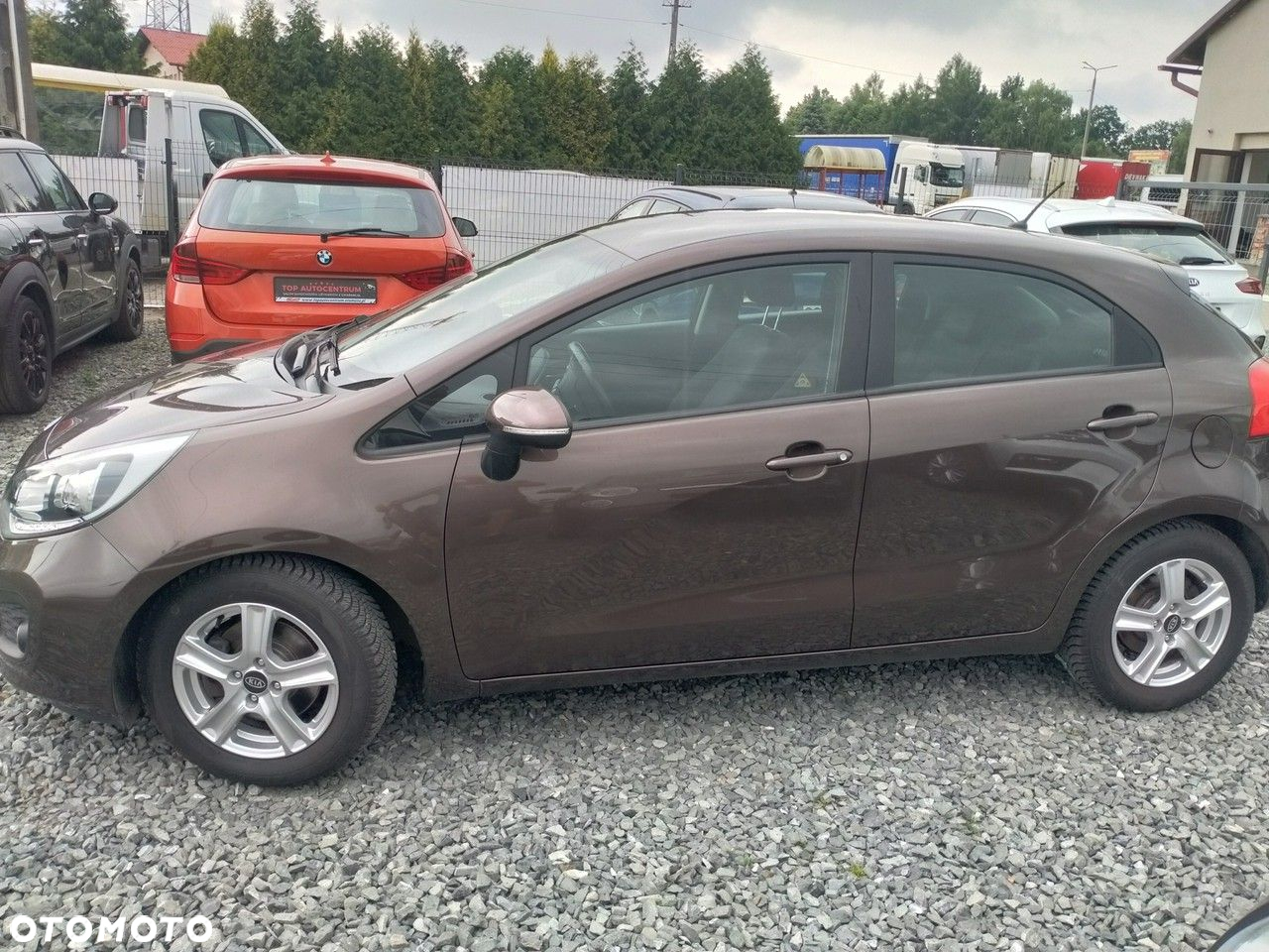 Kia Rio - 2