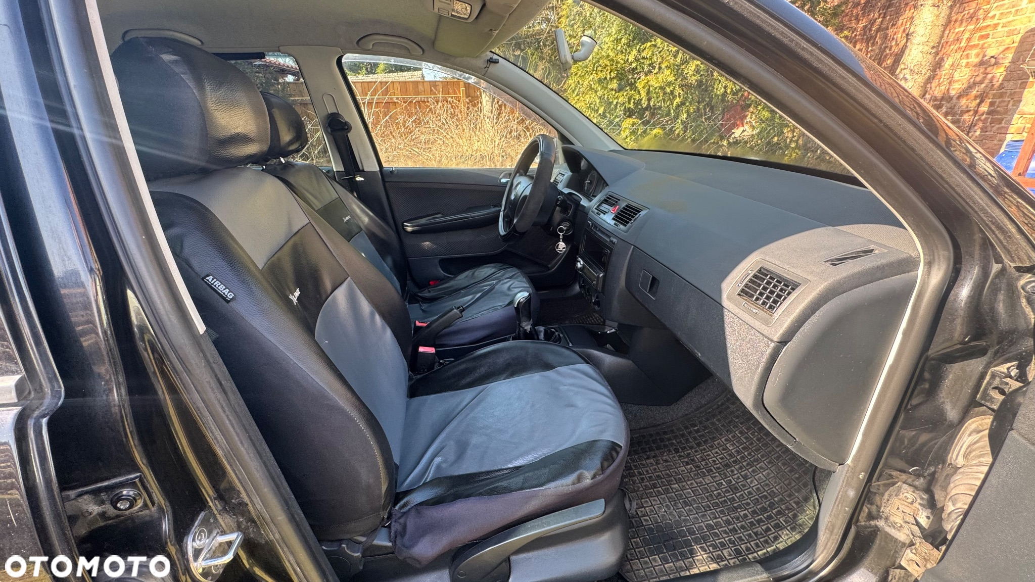 Skoda Fabia 1.4 16V Active - 14
