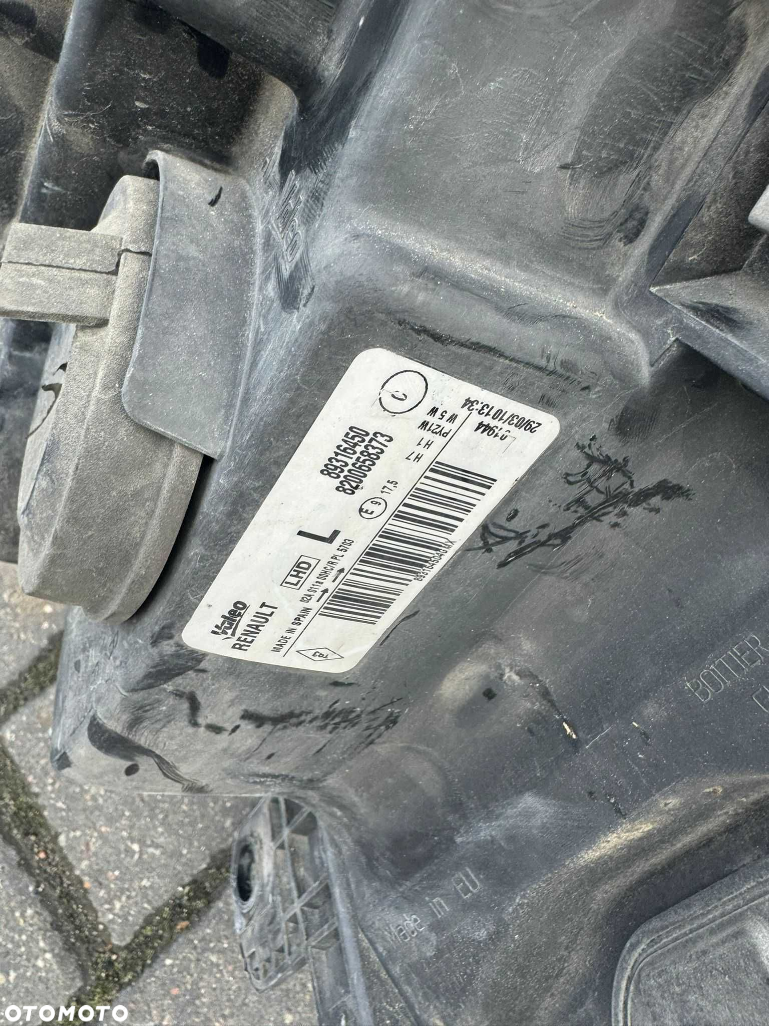 Lampa Renault Modus Lift  prawa europa - 2