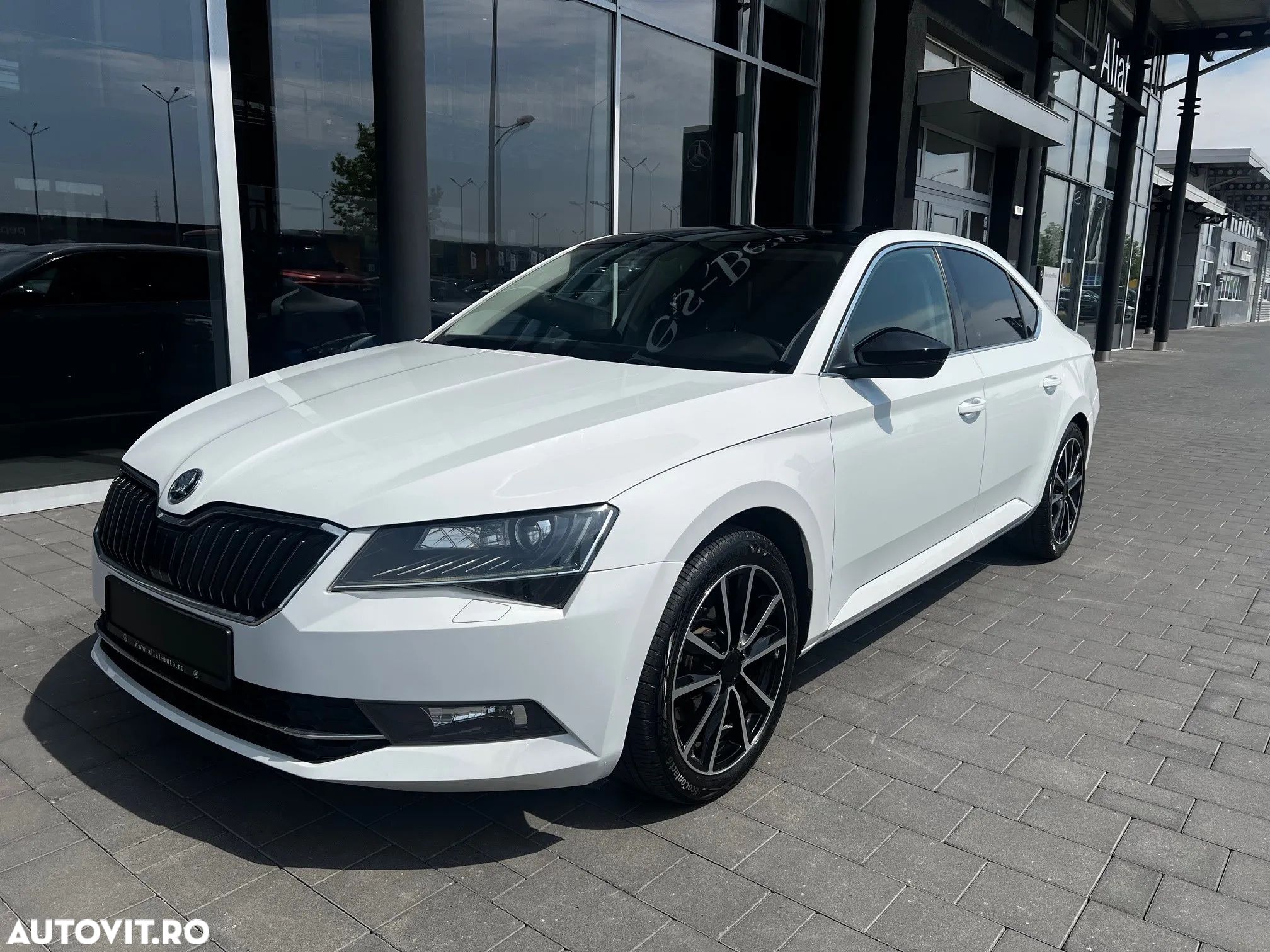 Skoda Superb 2.0 TDI Style - 1