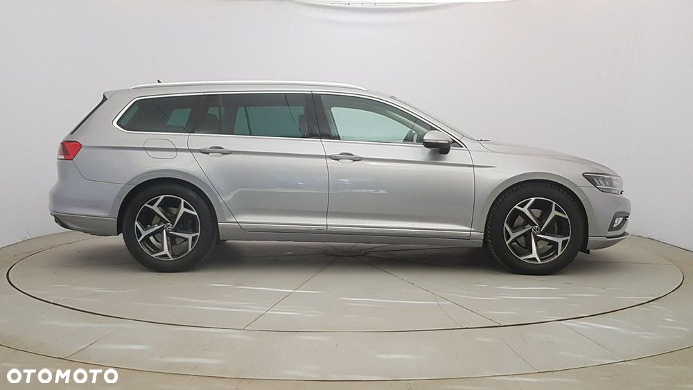 Volkswagen Passat - 8