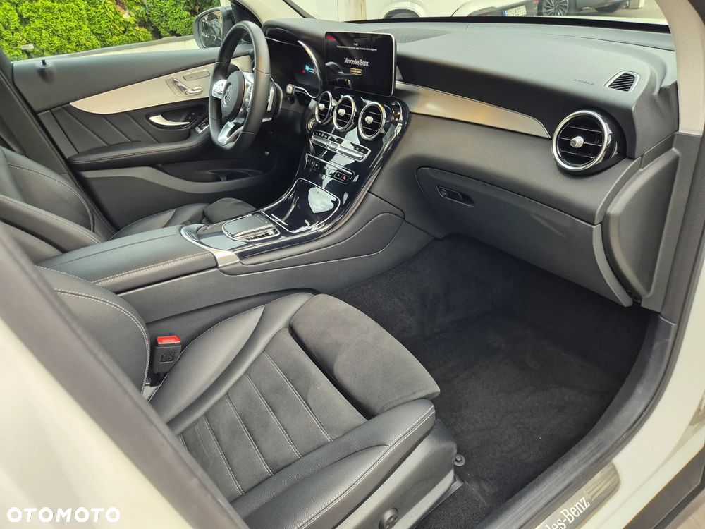 Mercedes-Benz GLC - 24