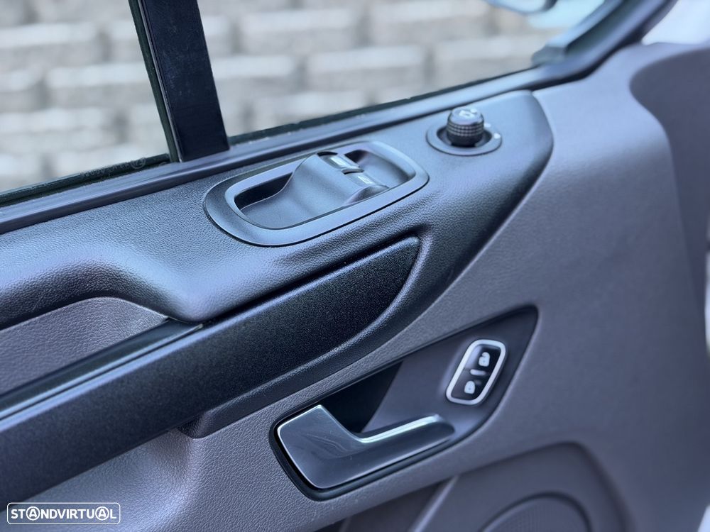 Ford Transit Custom 2.0 TDCi 130HP Teto Alto 3L - 19