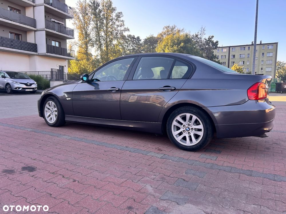 BMW Seria 3 320d - 4