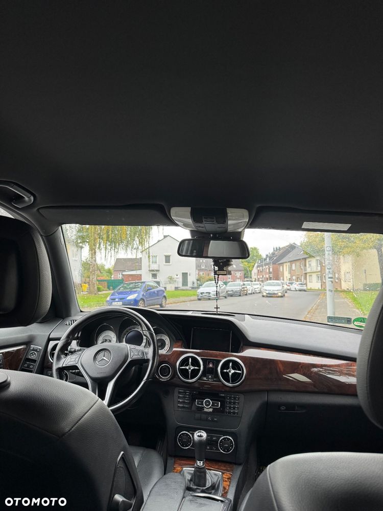 Mercedes-Benz GLK 200 CDI (BlueEFFICIENCY) - 4