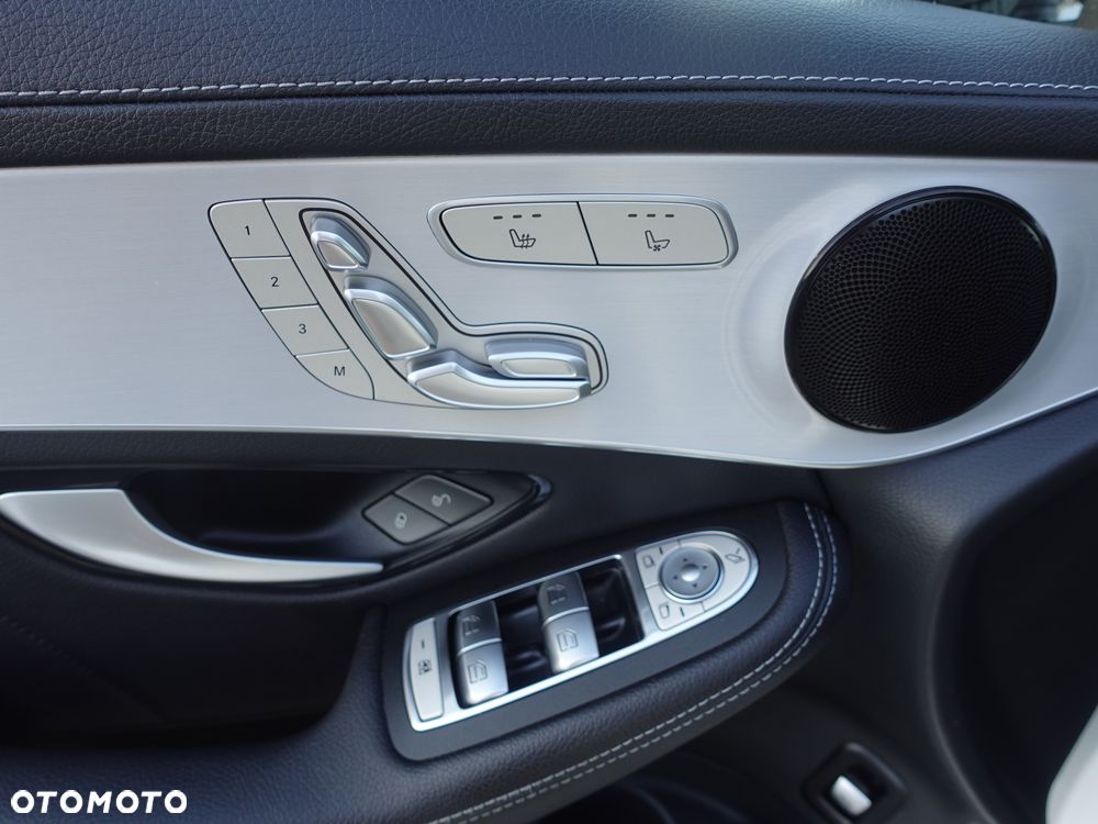 Mercedes-Benz GLC 300 de 4Matic 9G-TRONIC - 6