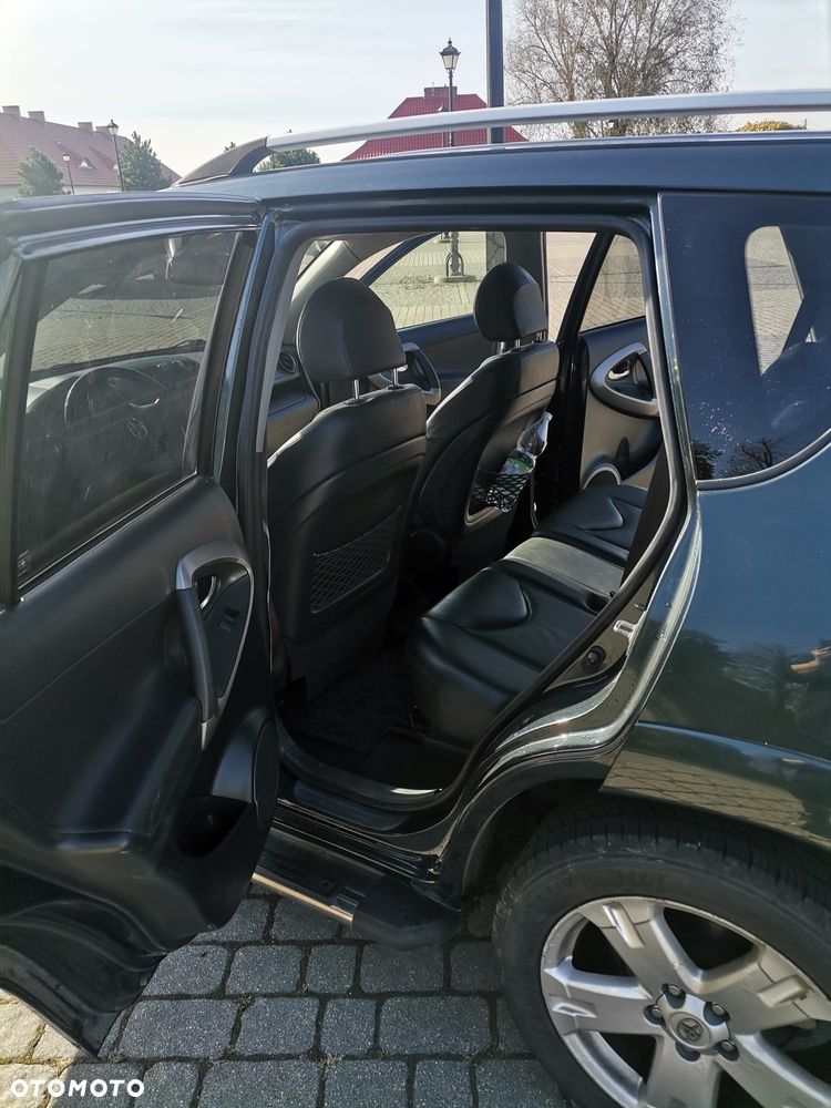 Toyota RAV4 2.2 D-4D X - 11