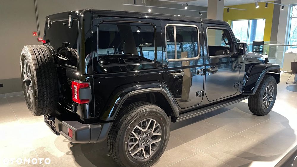 Jeep Wrangler Unlimited GME 2.0 Turbo Sahara - 5