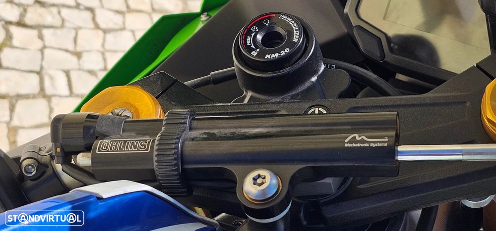 Kawasaki Ninja ZX-10R - 10