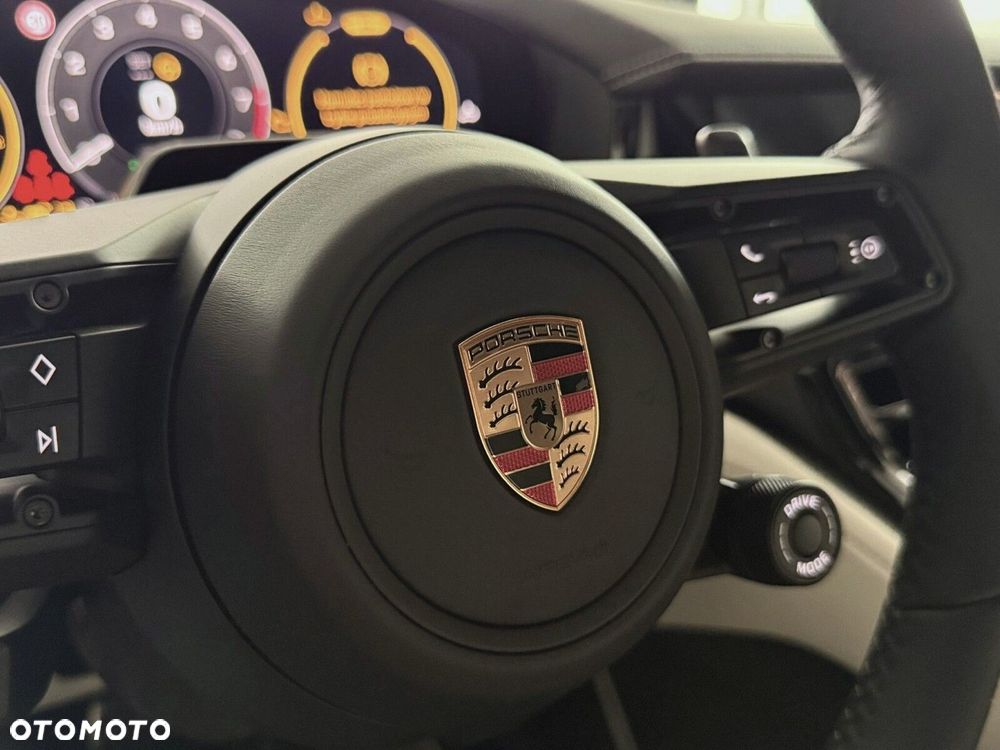 Porsche Panamera - 21