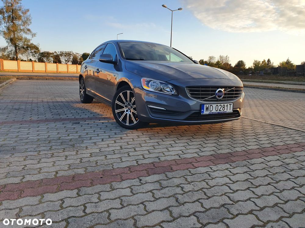 Volvo S60 - 1