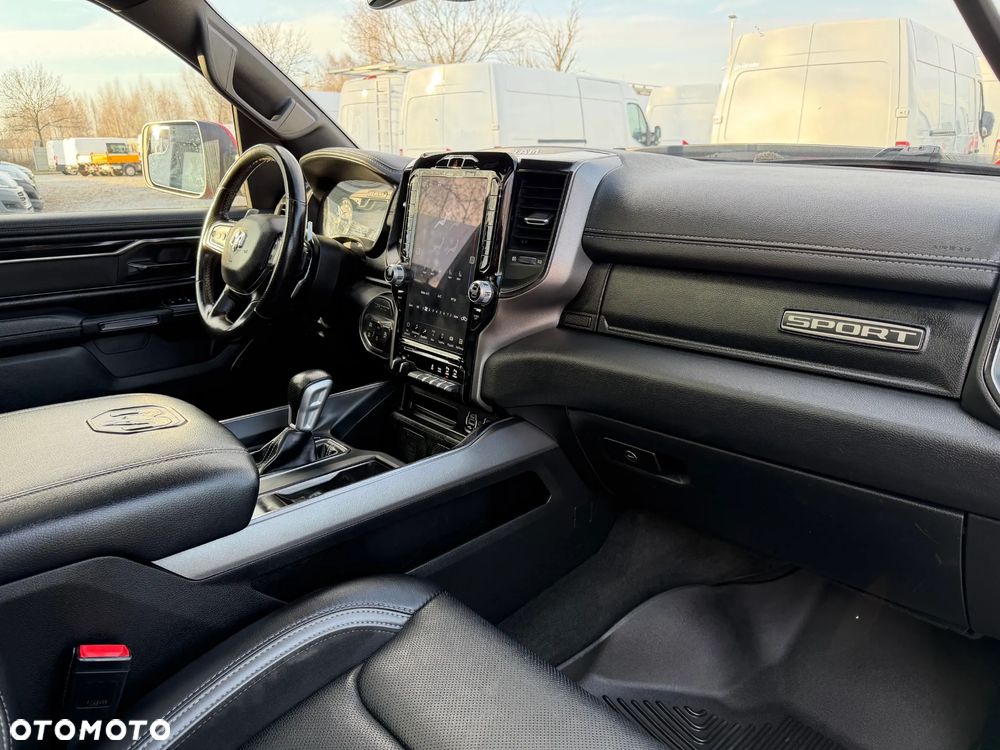 RAM 1500 Crew Cab Shortbed Laramie - 20