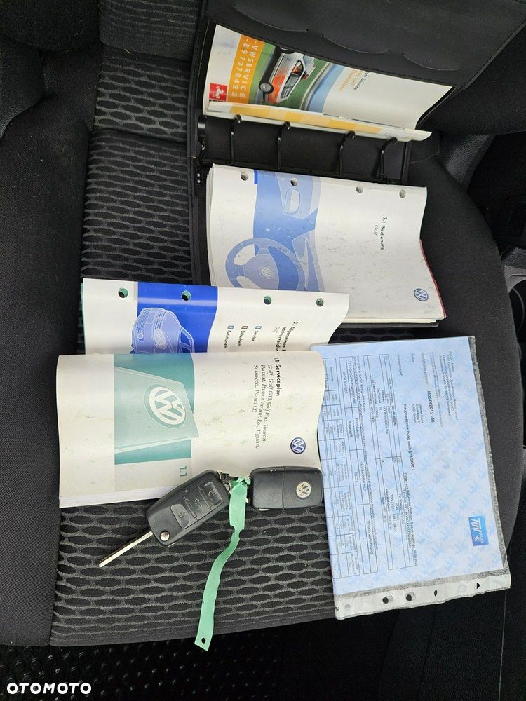 Volkswagen Golf - 17