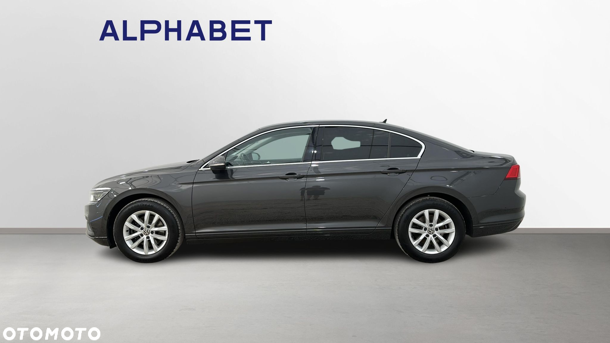 Volkswagen Passat - 2