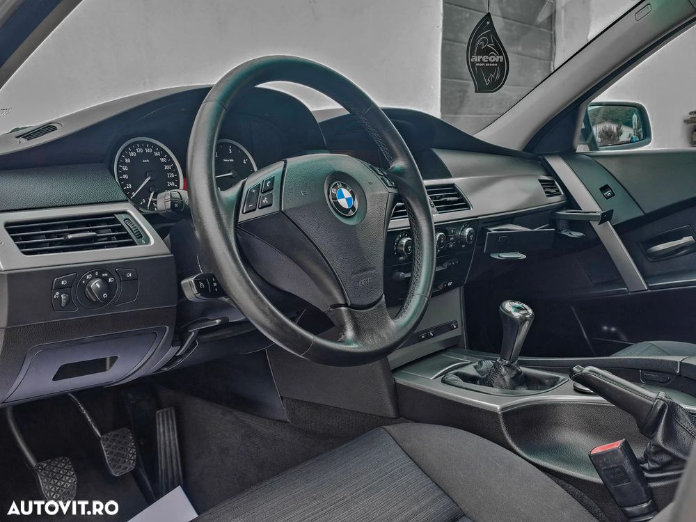 BMW Seria 5 525d - 9